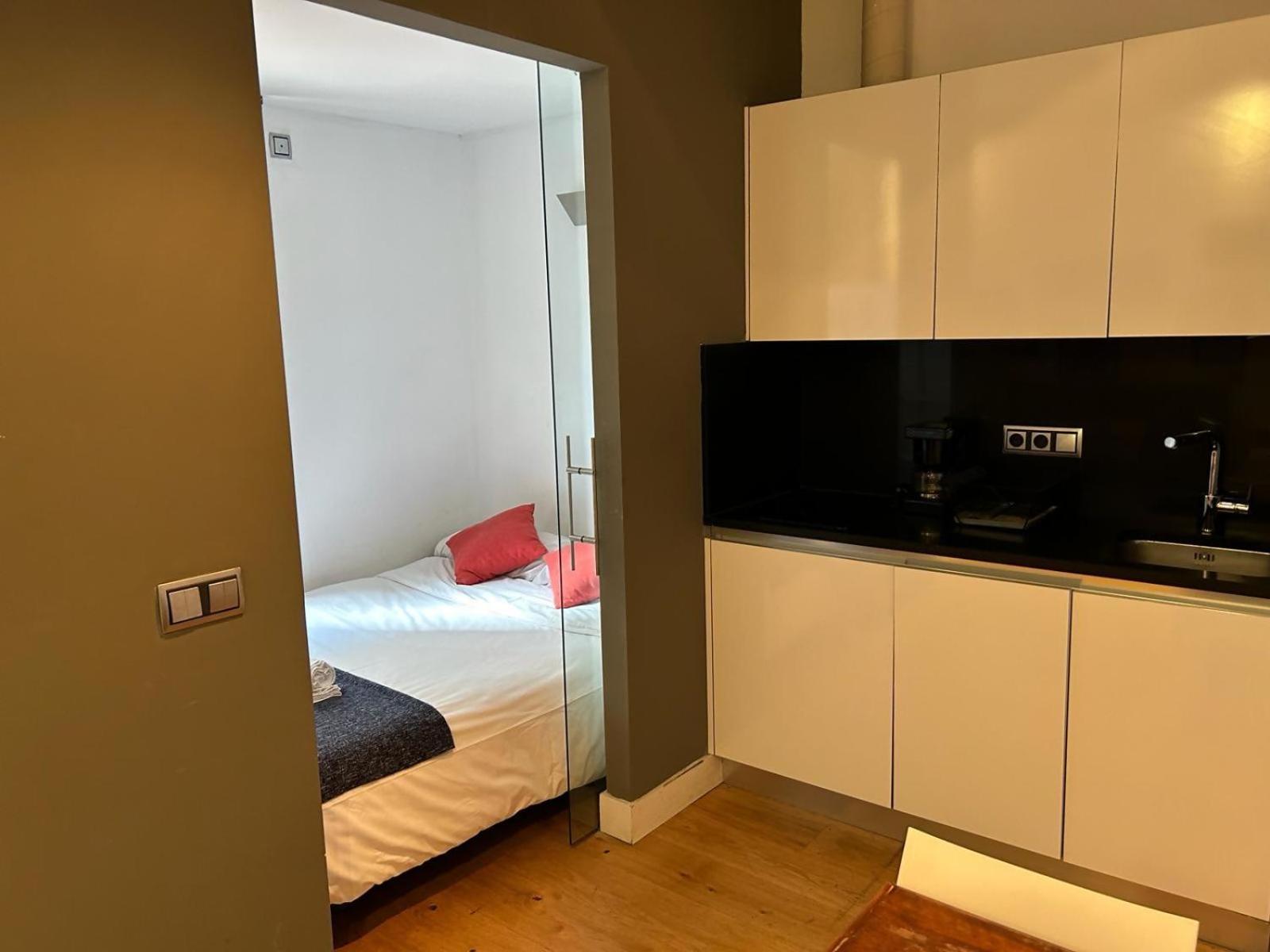 Estudio En Av De America Μαδρίτη Εξωτερικό φωτογραφία